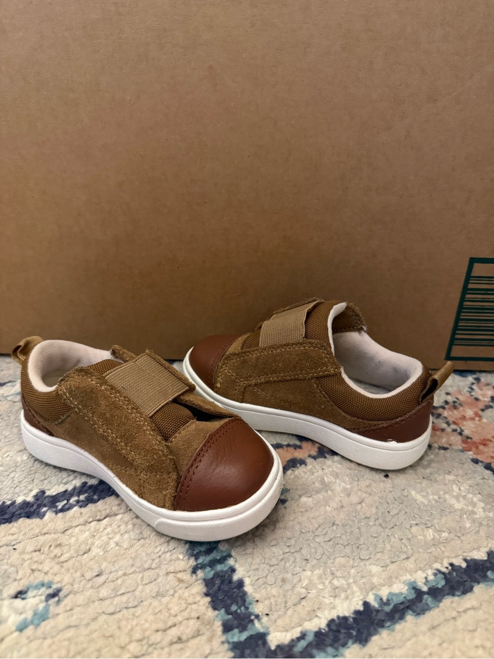UGG Rennon Low Toddler Sneakers with Velcro Straps